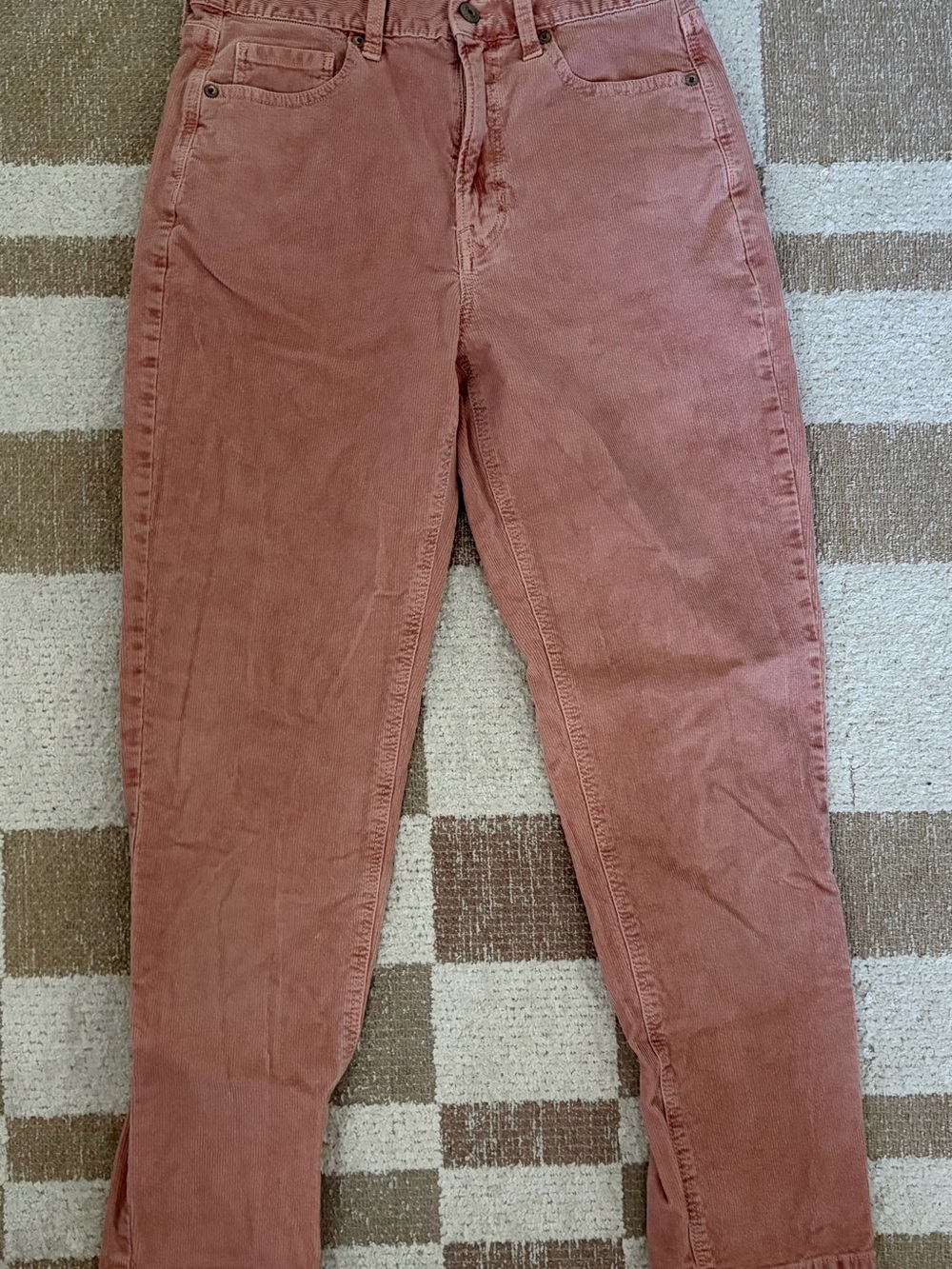 American Eagle Outfitters High-Rise Mom Jeans (Size 4)